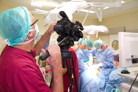 המרכז הרפואי הלל יפה מציג: ניתוח חדשני בשידור חי במהלך יום עיון בנושא שיקום רצפת האגן