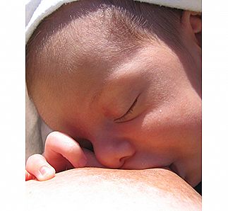 הקשר בין לשון קשורה להנקה