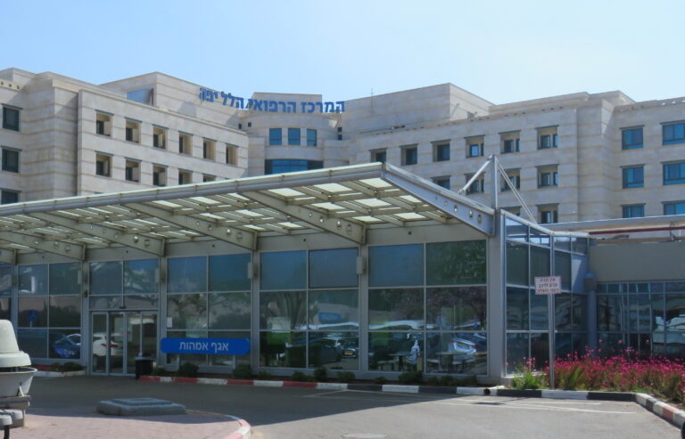 ניצלו חייה של יולדת לאחר שילדה בלידת בית