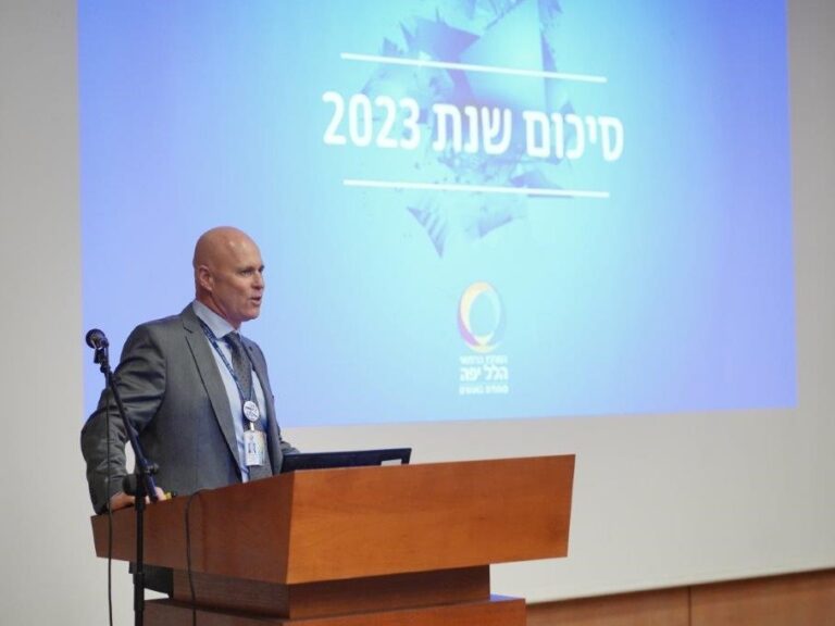 قاموا بتلخيص  سنة