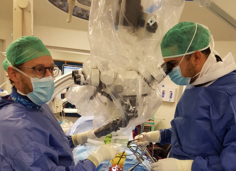 ניתוח בגישה ייחודית לתיקון פריצת דיסק צווארי