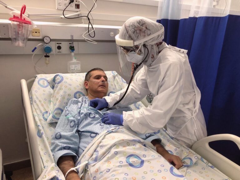 On her first day in the coronavirus (COVID-19) department: The intern’s father was hospitalized there