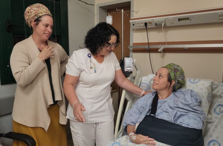 A hero in white: despite being wounded, nurse Michal Alon continued to treat wounded until she herself was evacuated to Hillel Yaffe