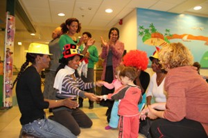 צוהלים ושמחים בבית החולים