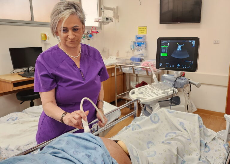 שישה דברים שתופתעו לגלות על המיילדות שלכם