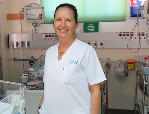 הנקת פגים: החשיבות והקשיים