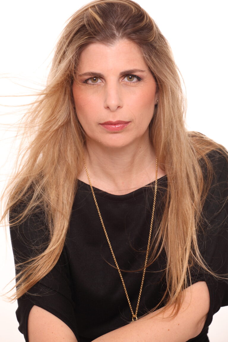 מנהלת בית הספר